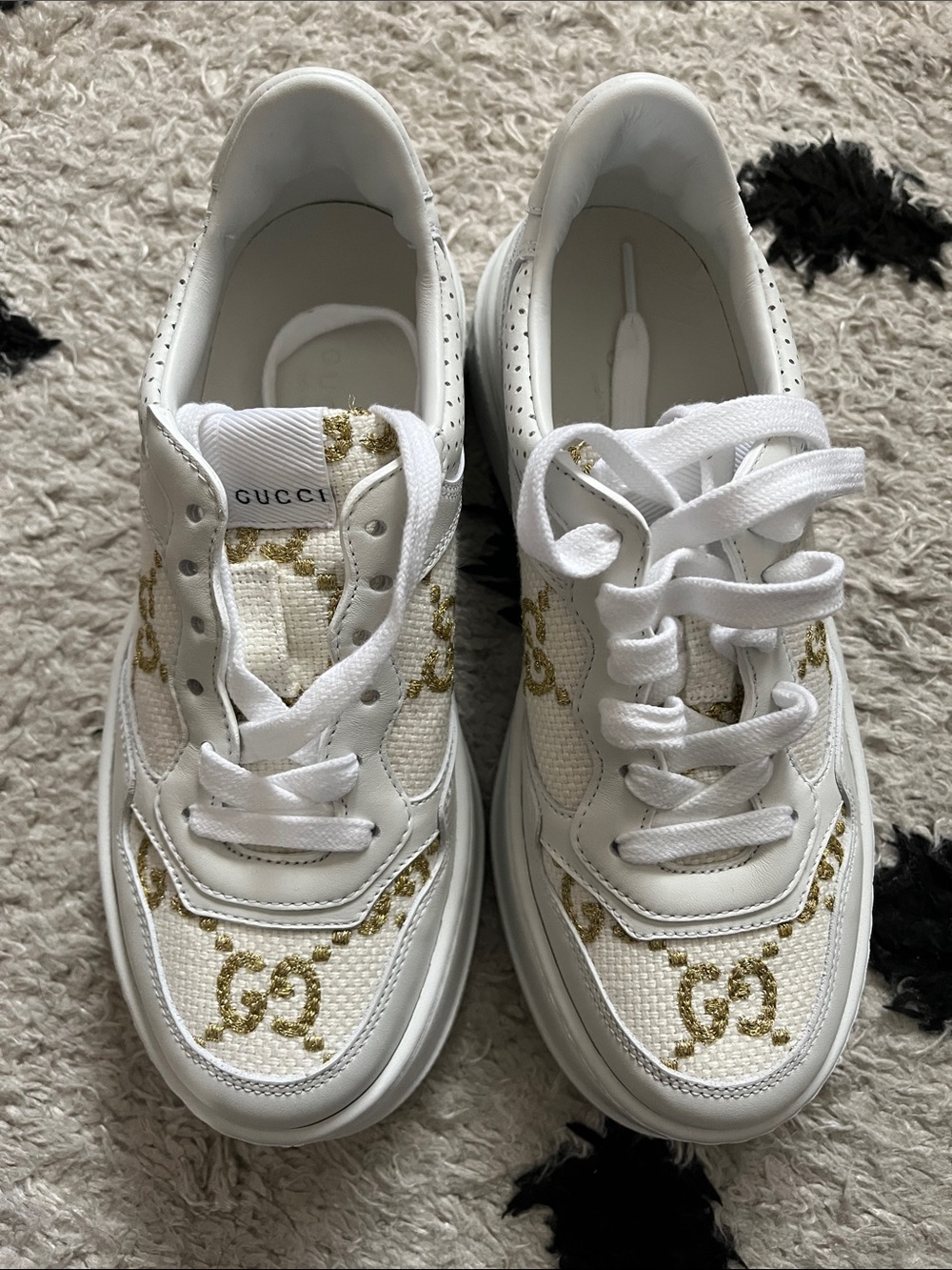 Gucci White Sneakers with Gold GG Embroidery size 6 new - Picture 3 of 14